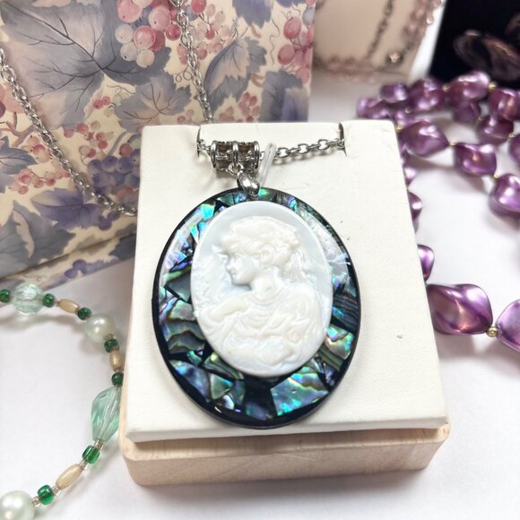 Assorted Jewelry Lot W/Floral Box Necklaces Bracelets & Cameo Pendant,butterfly - Picture 3 of 16